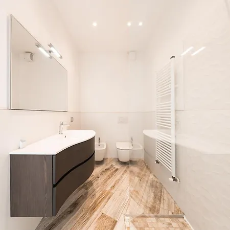 L'orangerie אורחן