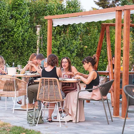 אורחן L'orangerie *